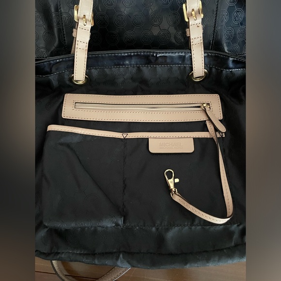 Black Michael Kors tote bag - Picture 4 of 4